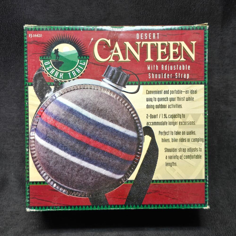 Vintage Ozark Trail Desert Canteen w. Adjustable Shoulder Strap 2 Qt.